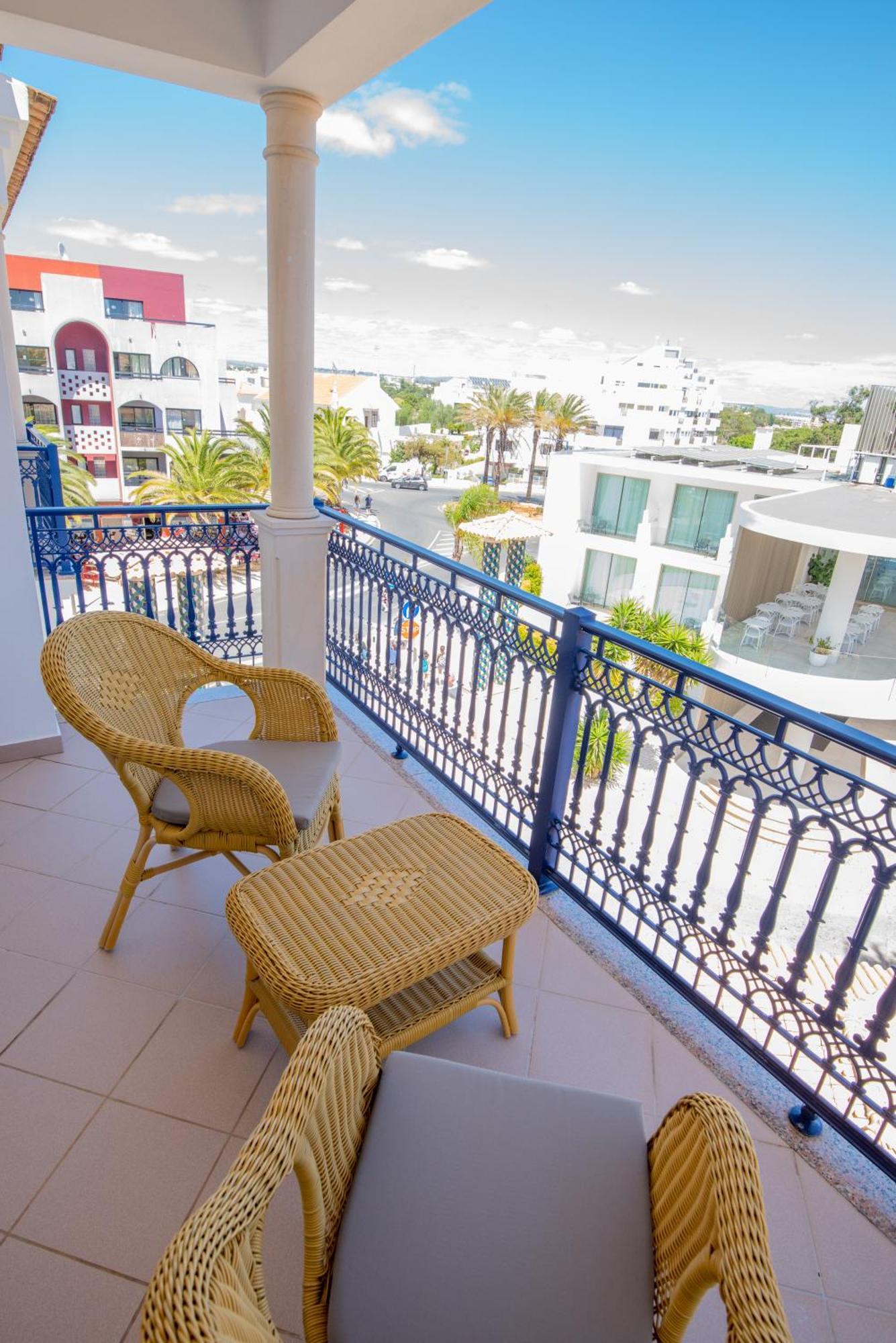 Charm Apartment T2 All With Big Terrace Albufeira Self Check-In Luaran gambar